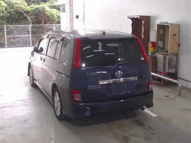 TOYOTA ISIS