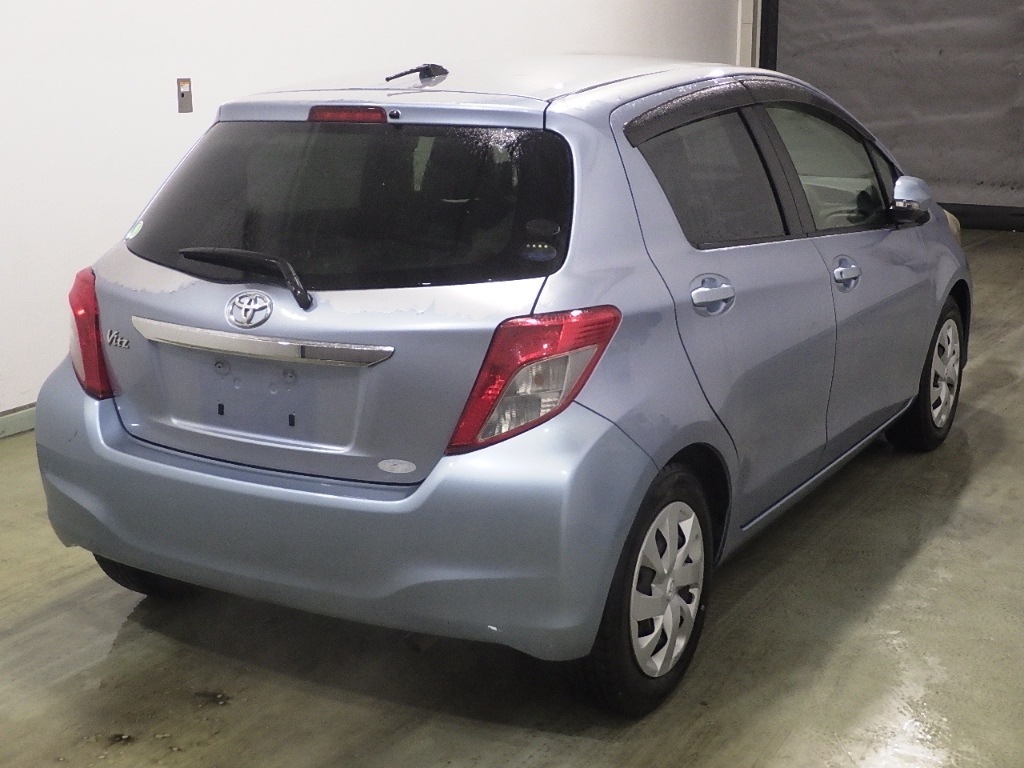 TOYOTA VITZ