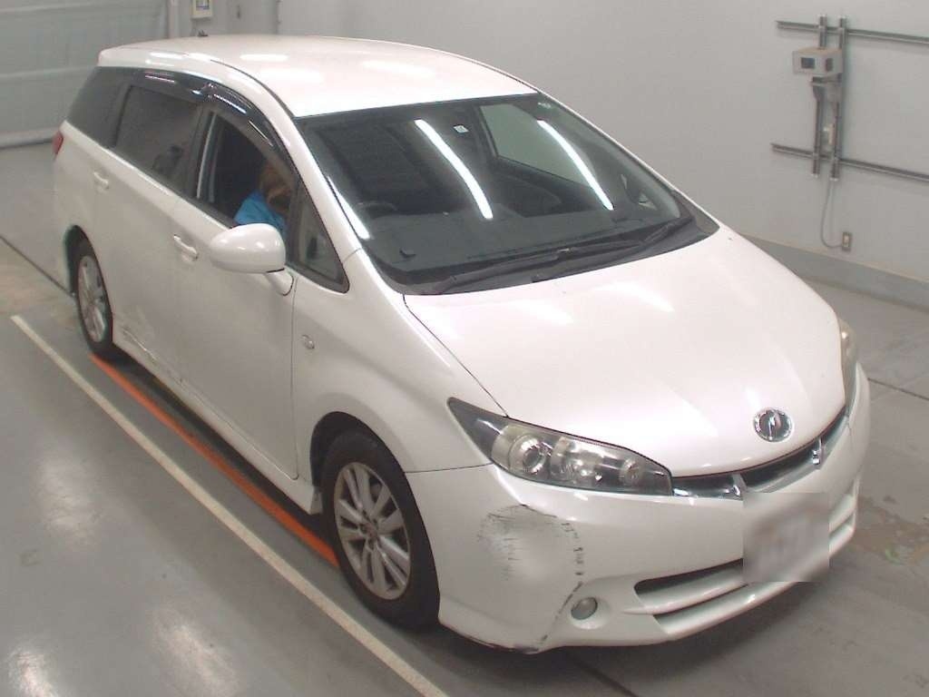 TOYOTA WISH