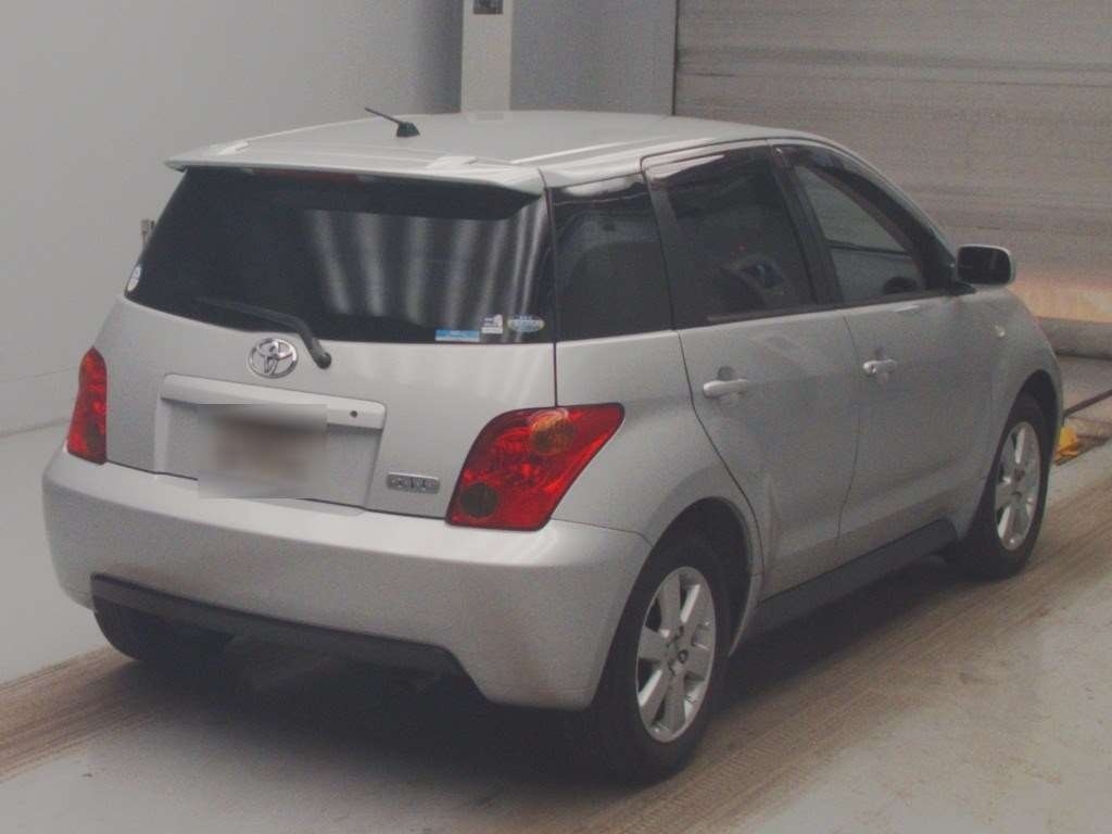 TOYOTA IST
