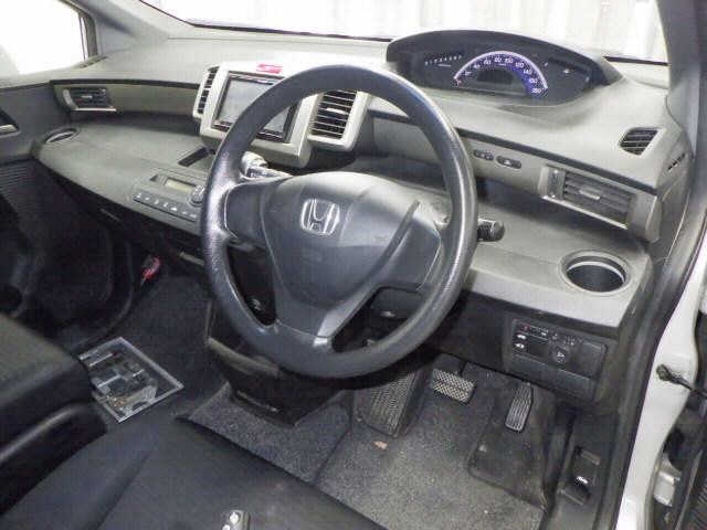 HONDA FREED SPIKE