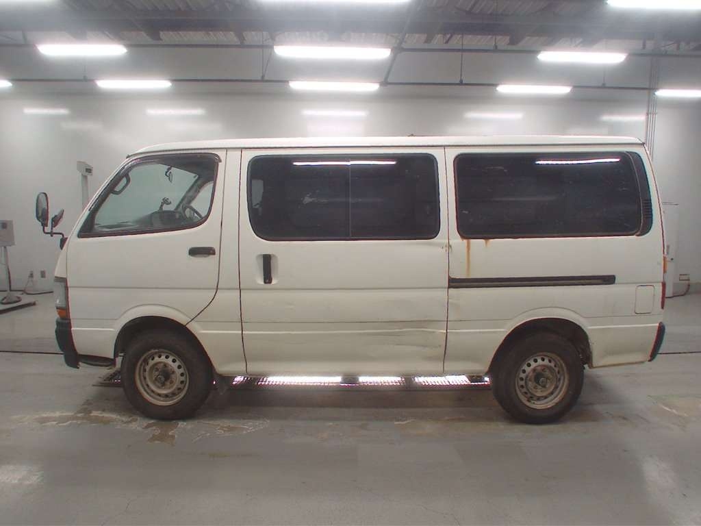 TOYOTA REGIUS ACE