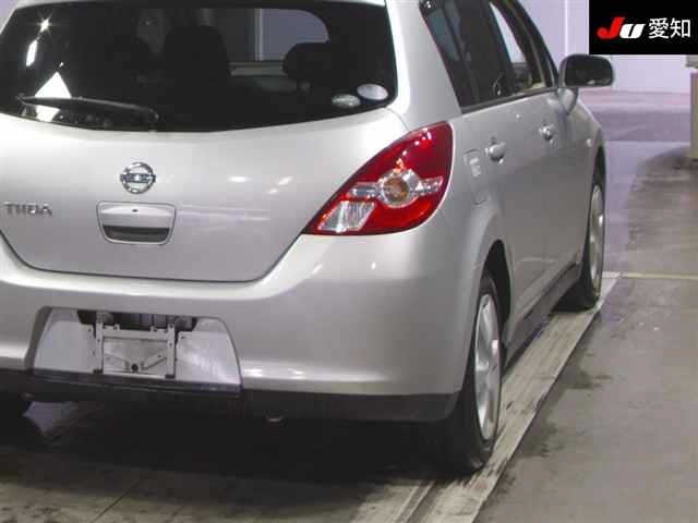 NISSAN TIIDA