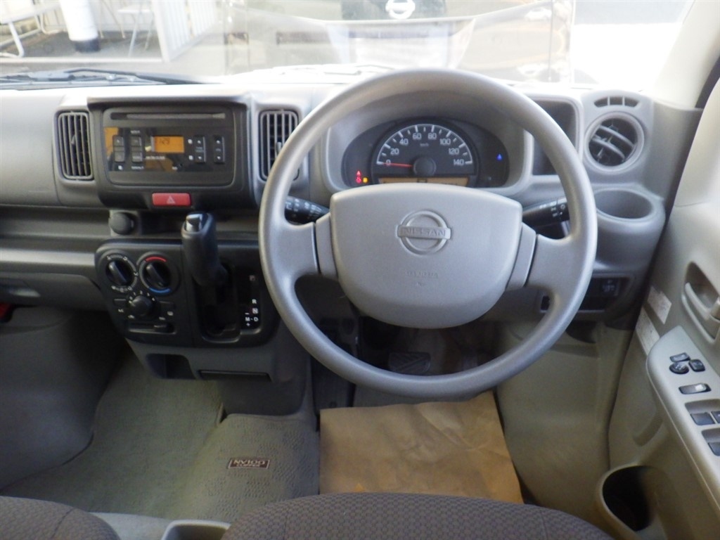 NISSAN NV100 CLIPPER