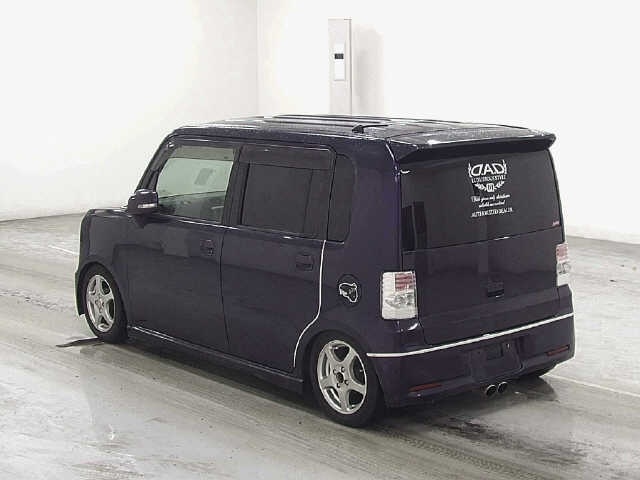 DAIHATSU MOVE CONTE