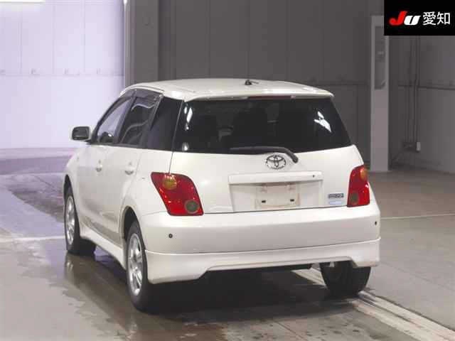 TOYOTA IST