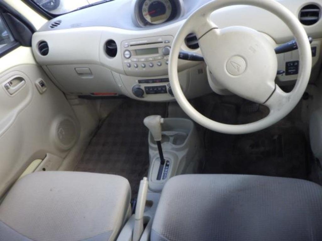DAIHATSU ESSE