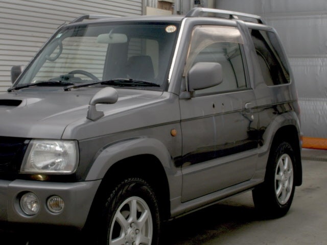 MITSUBISHI PAJERO MINI