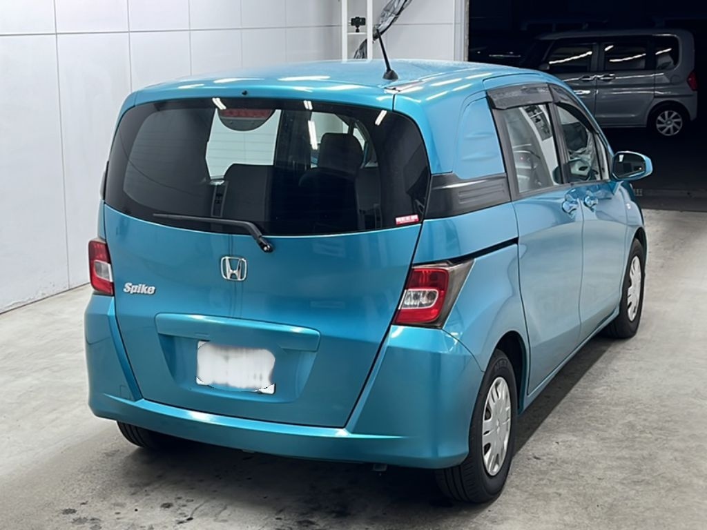 HONDA FREED SPIKE