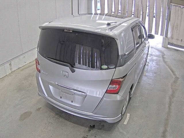 HONDA FREED SPIKE