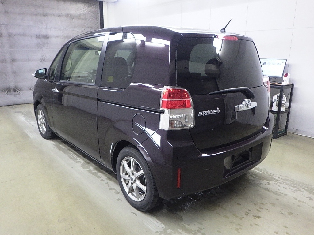 TOYOTA SPADE