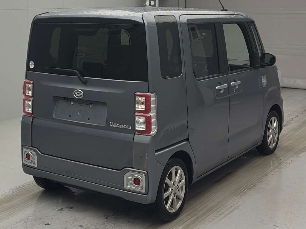 DAIHATSU WAKE