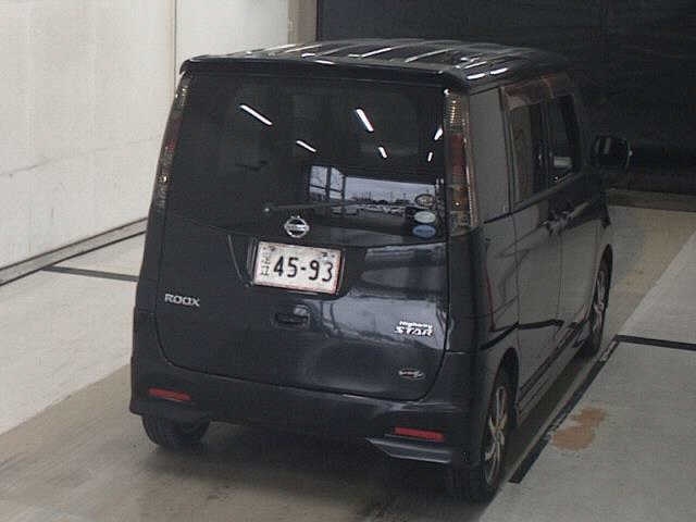 NISSAN ROOX
