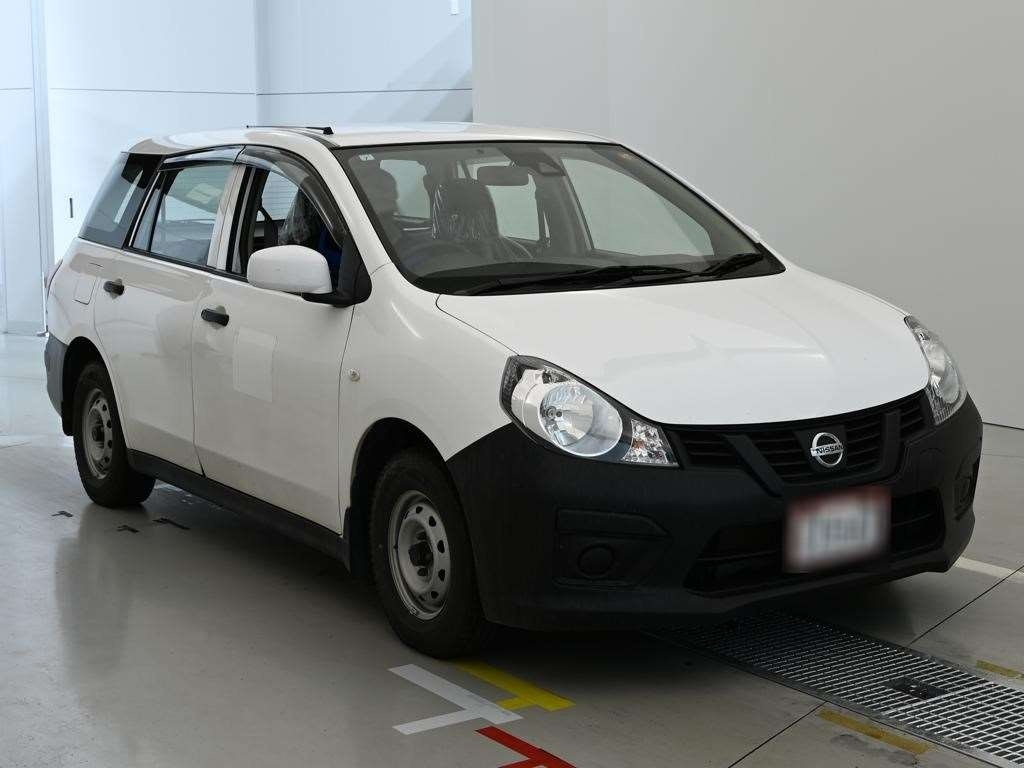 NISSAN AD