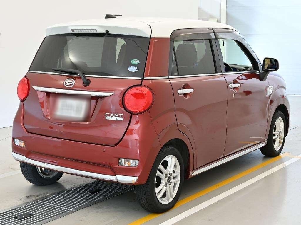 DAIHATSU CAST