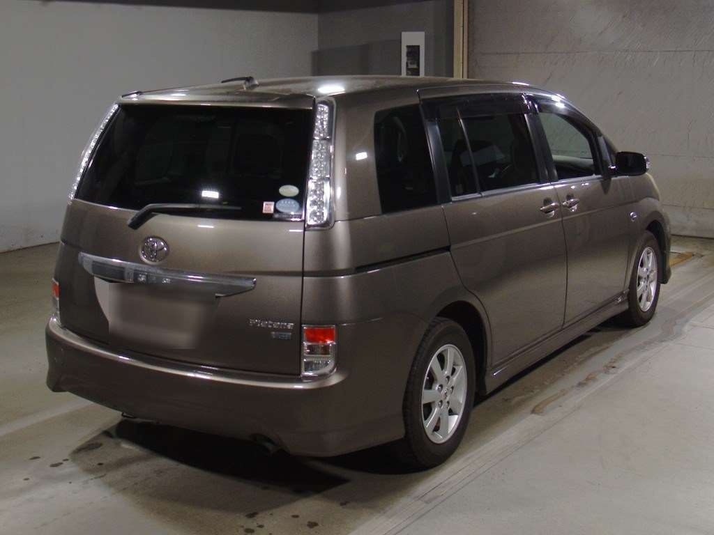 TOYOTA ISIS