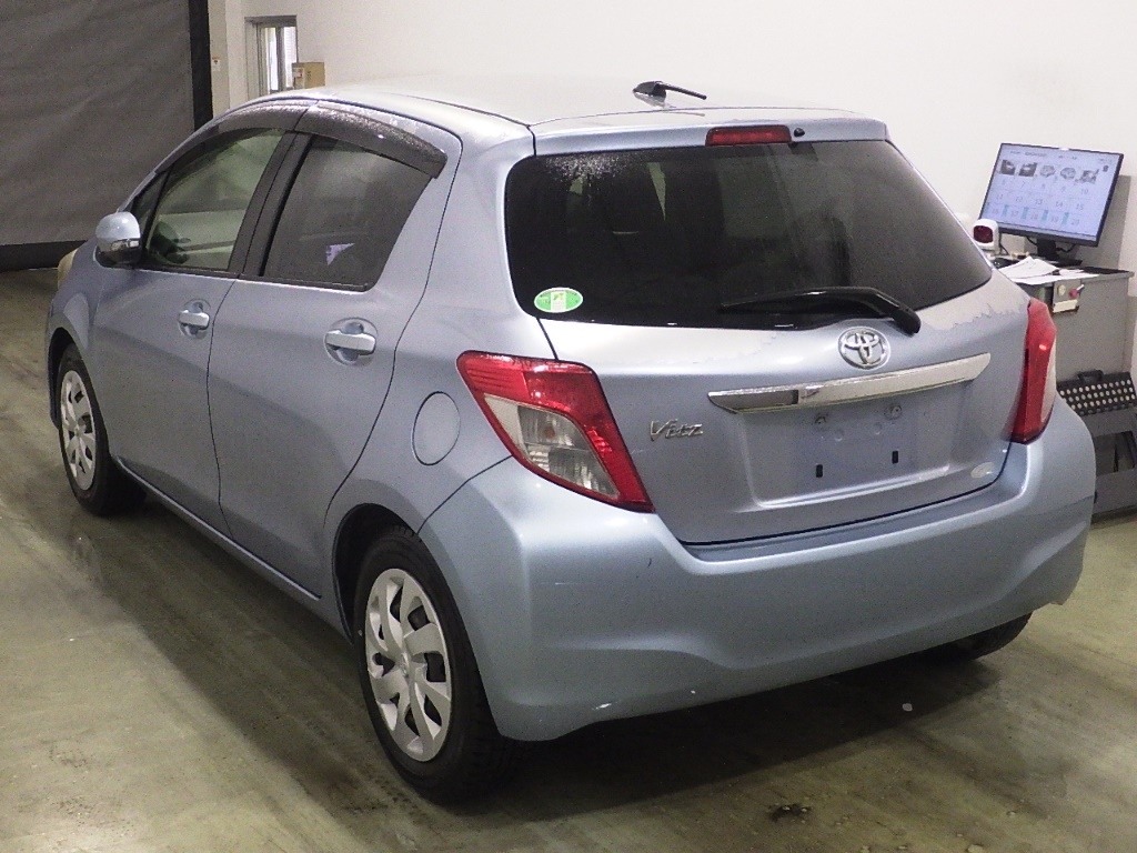 TOYOTA VITZ