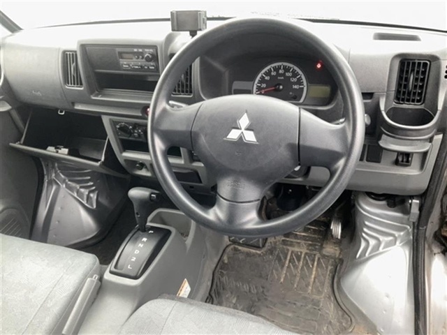 MITSUBISHI MINICAB