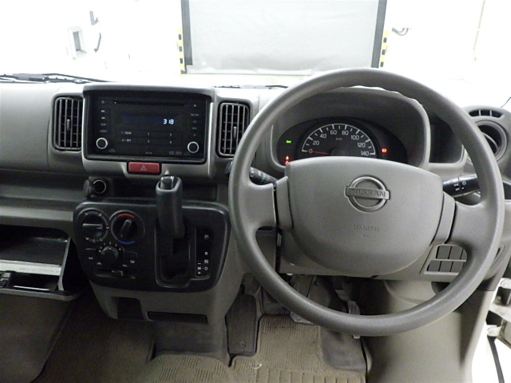 NISSAN NV100 CLIPPER