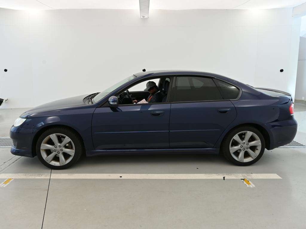 SUBARU LEGACY B4