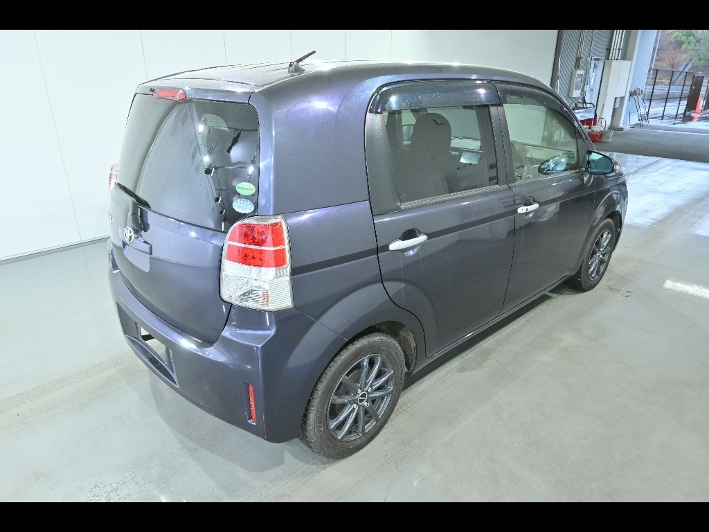 TOYOTA SPADE
