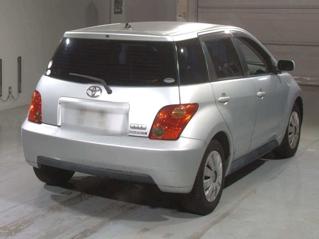 TOYOTA IST