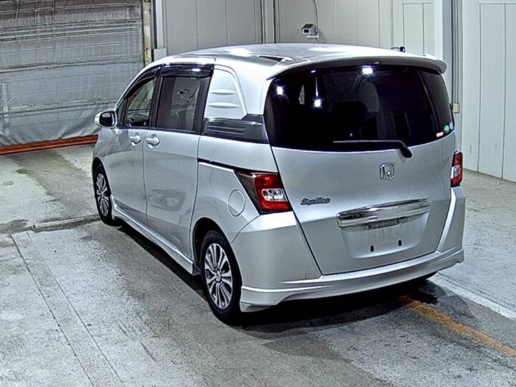 HONDA FREED SPIKE