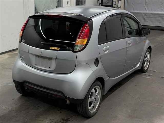 MITSUBISHI I