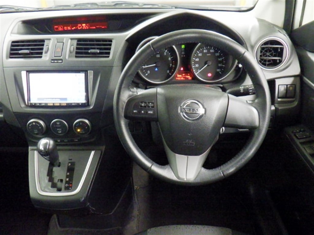 NISSAN LAFESTA