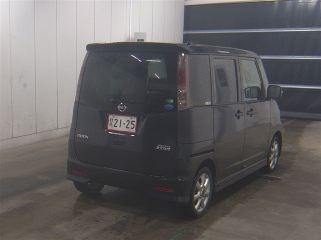 NISSAN ROOX