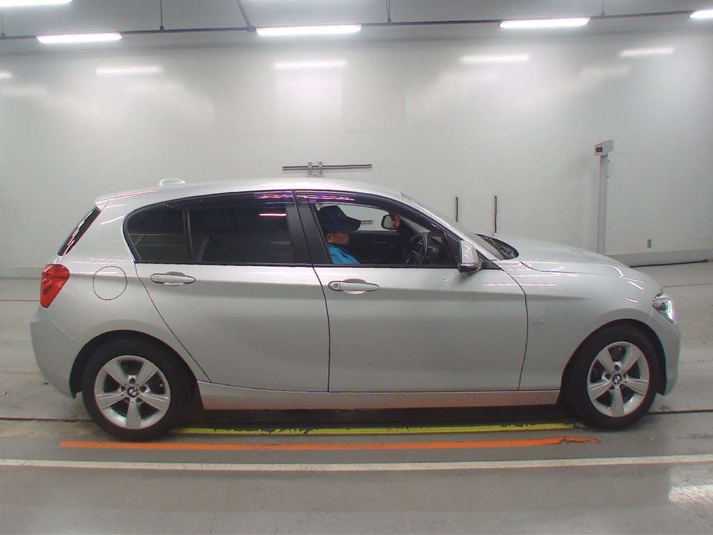 BMW 1-SERIES
