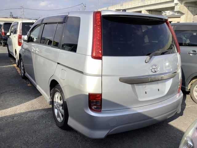 TOYOTA ISIS