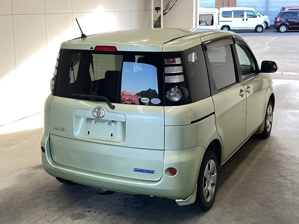 TOYOTA SIENTA