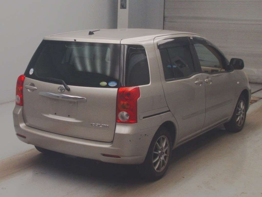TOYOTA RAUM