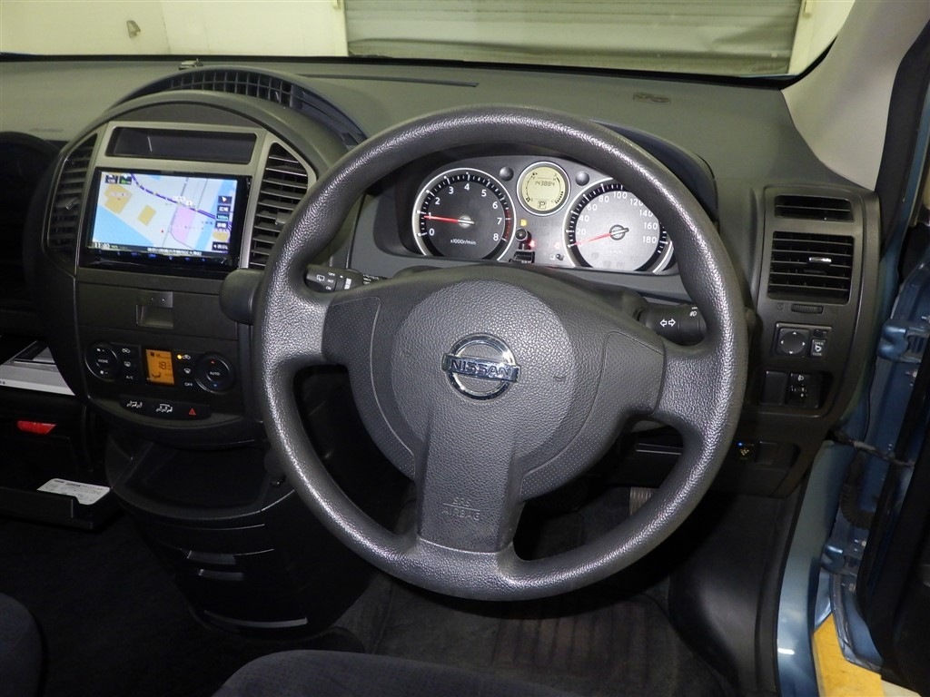 NISSAN LAFESTA