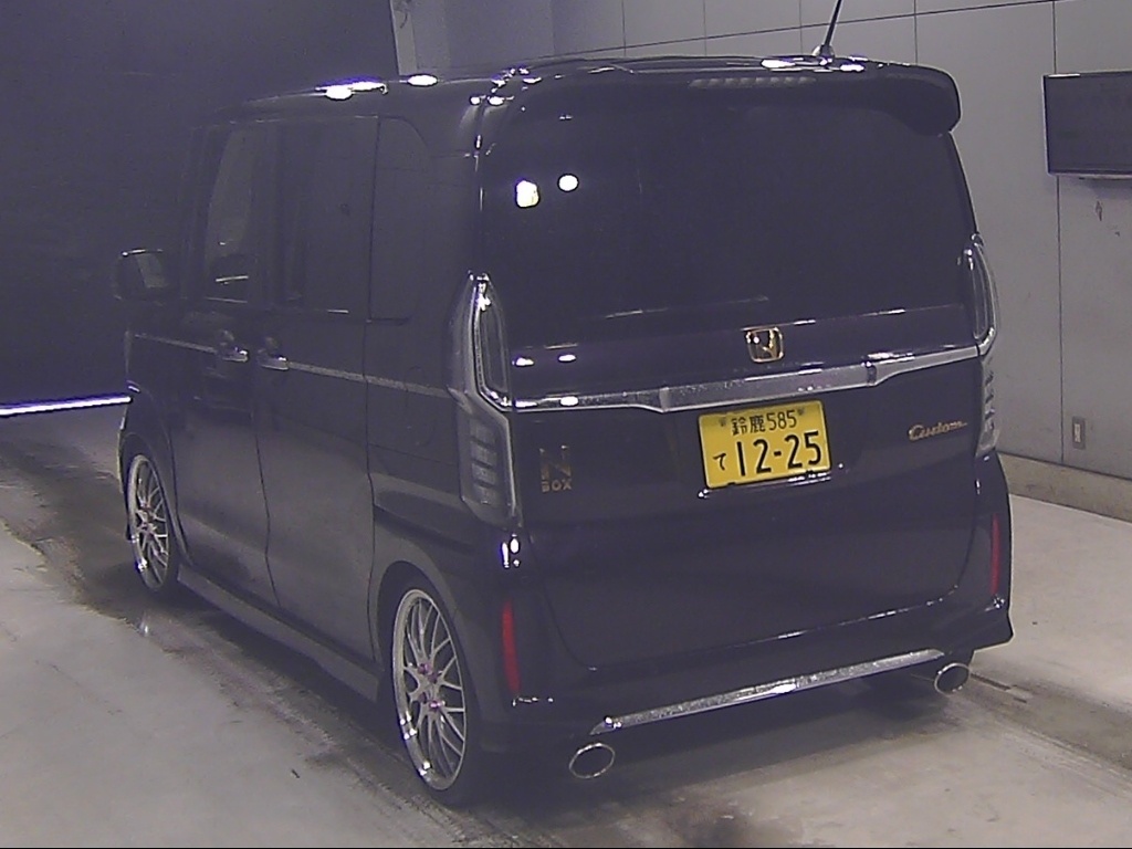 HONDA N-BOX