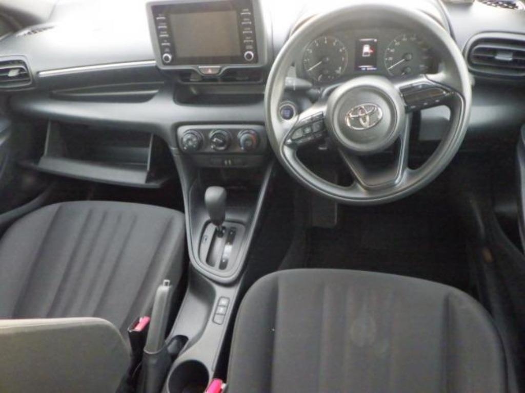TOYOTA YARIS