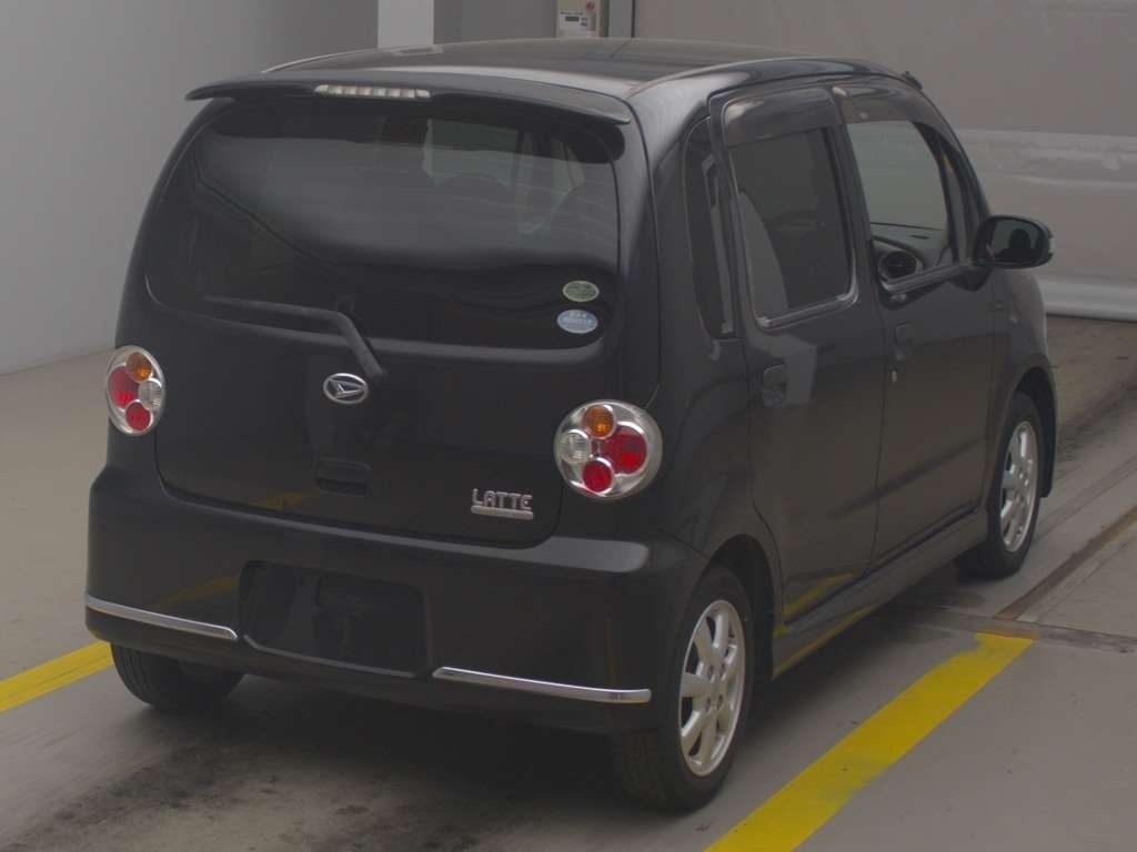 DAIHATSU MOVE LATTE