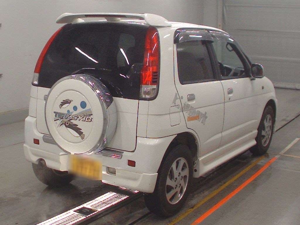 DAIHATSU TERIOS KID