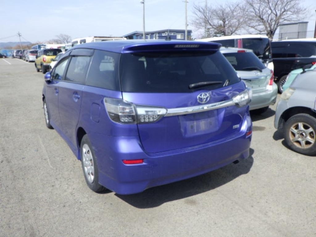 TOYOTA WISH