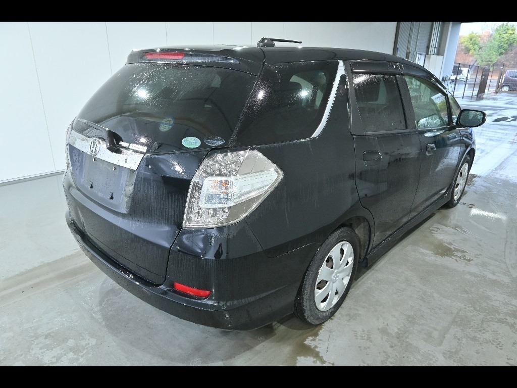 HONDA FIT SHUTTLE