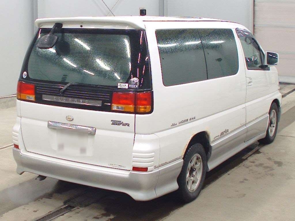 NISSAN ELGRAND