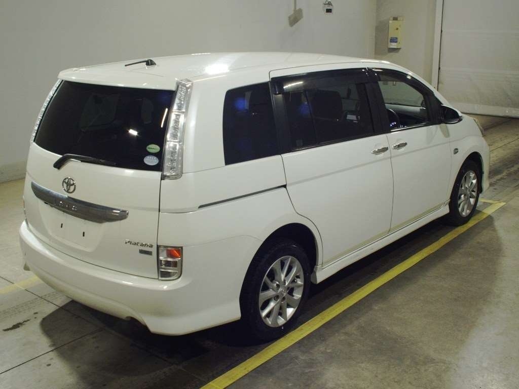 TOYOTA ISIS