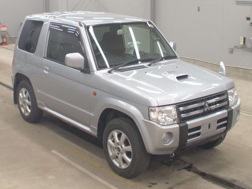 MITSUBISHI PAJERO MINI