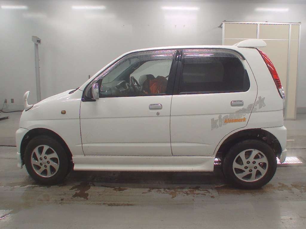 DAIHATSU TERIOS KID