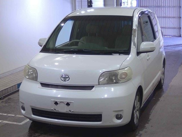 TOYOTA PORTE