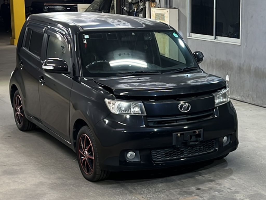 TOYOTA BB