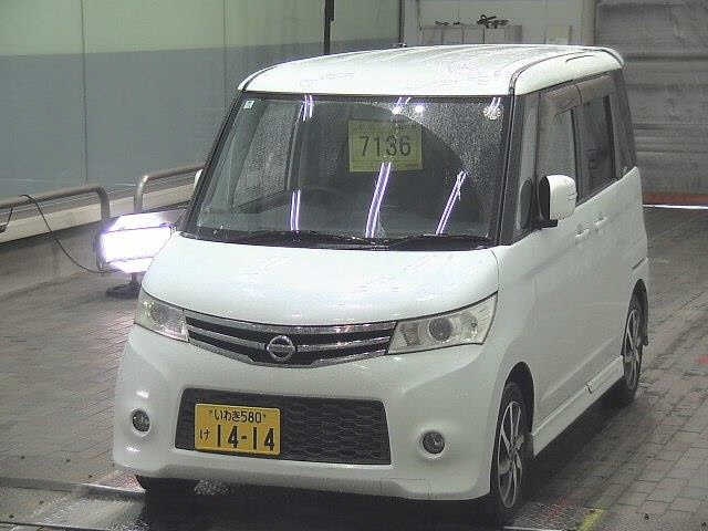 NISSAN ROOX