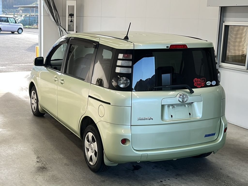 TOYOTA SIENTA