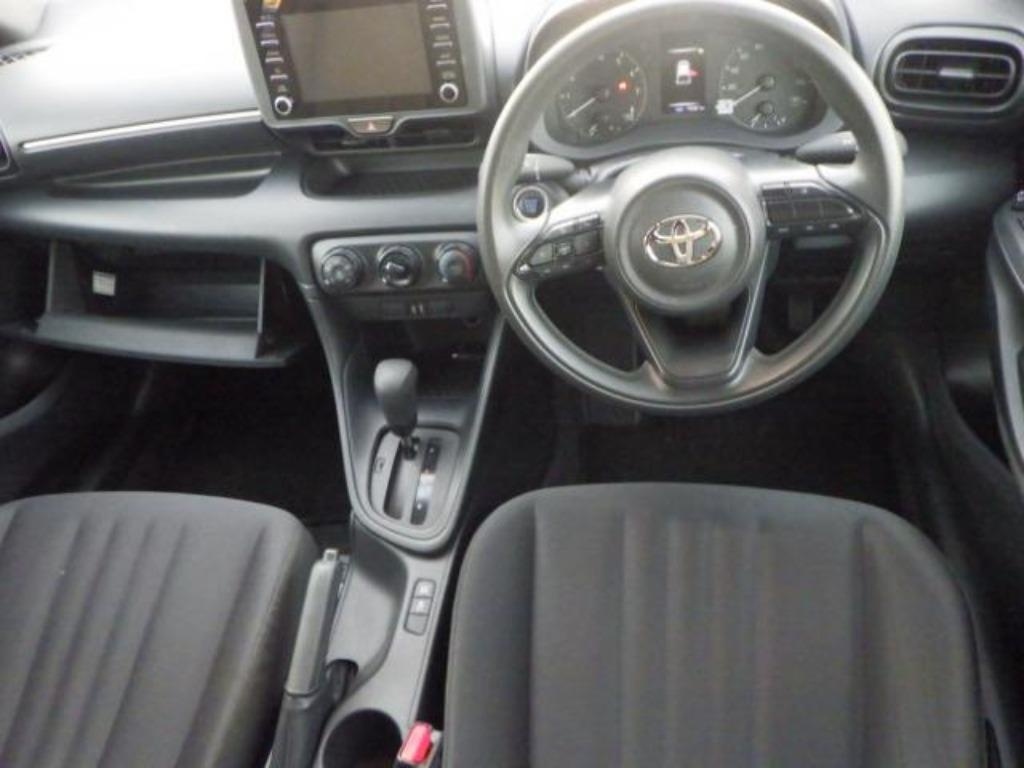 TOYOTA YARIS